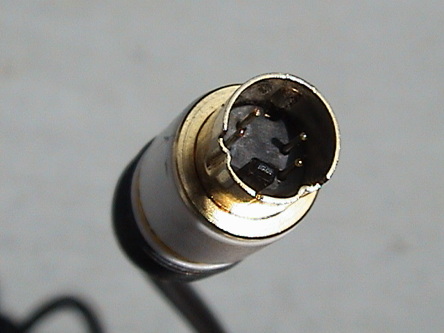 4-pin mini-DIN S-Video connector